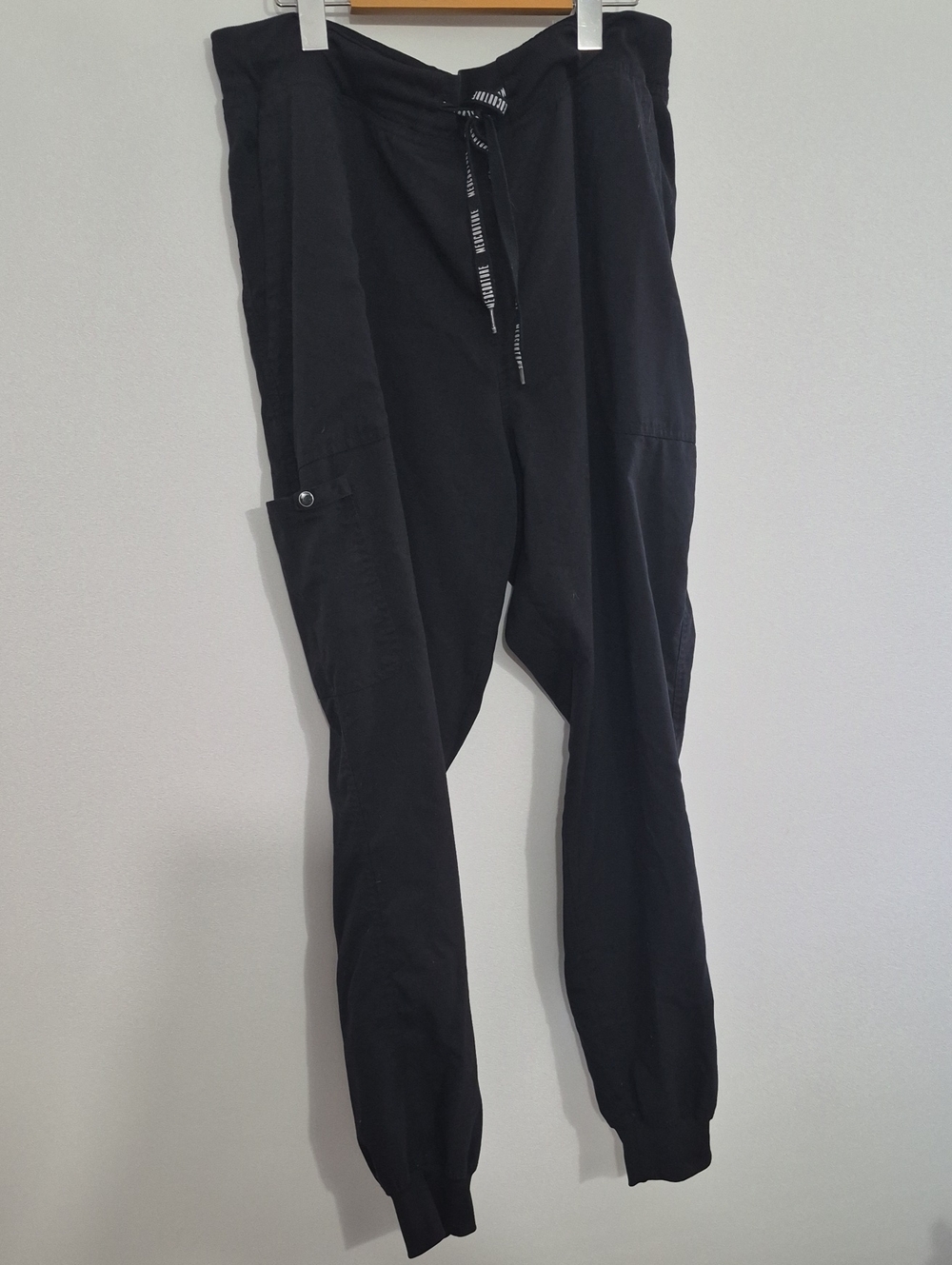 MEDCOUTURE SCRUB PANTS